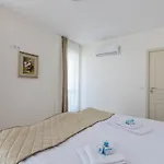 Zevs * נסבר