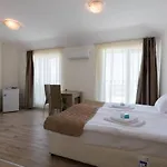 דירה Zevs נסבר